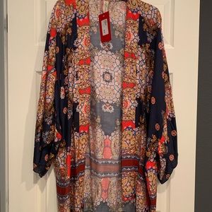 Evereve allison joy kimono size med/large